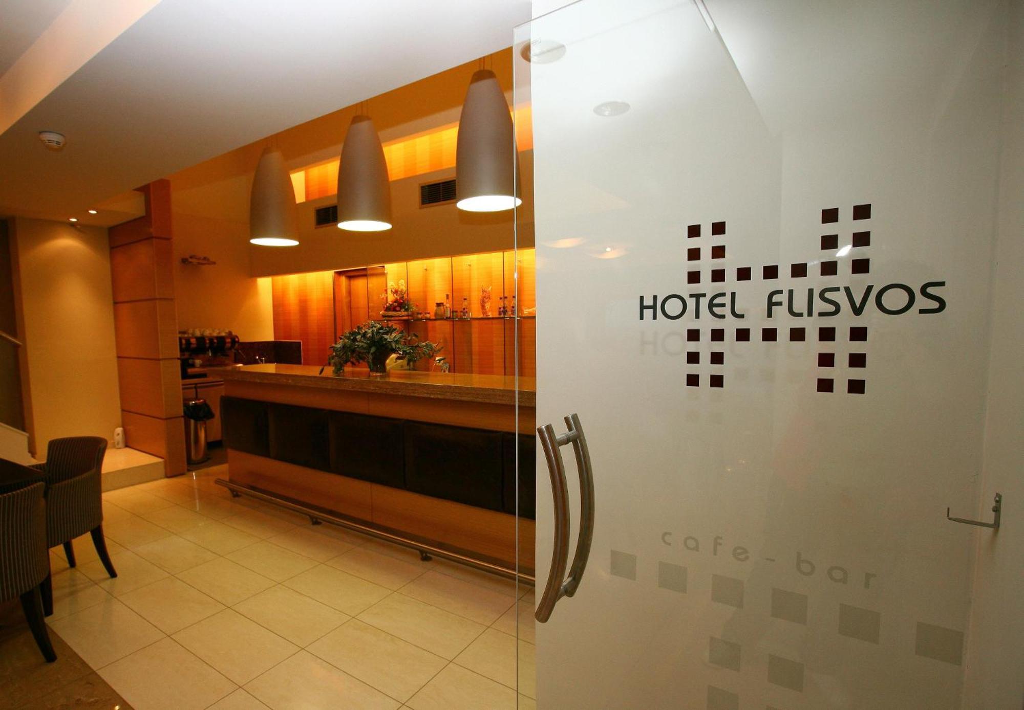 קלמאטה Hotel Flisvos מראה חיצוני תמונה